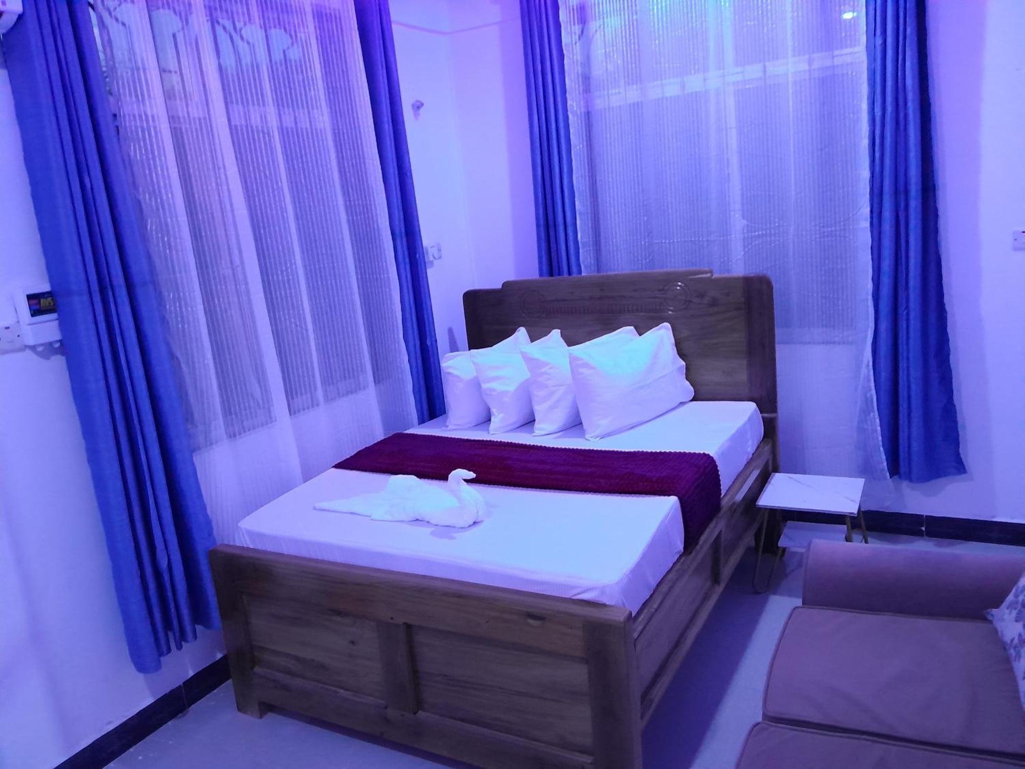 Valley Breeze Hotel 다르에스살람 외부 사진
