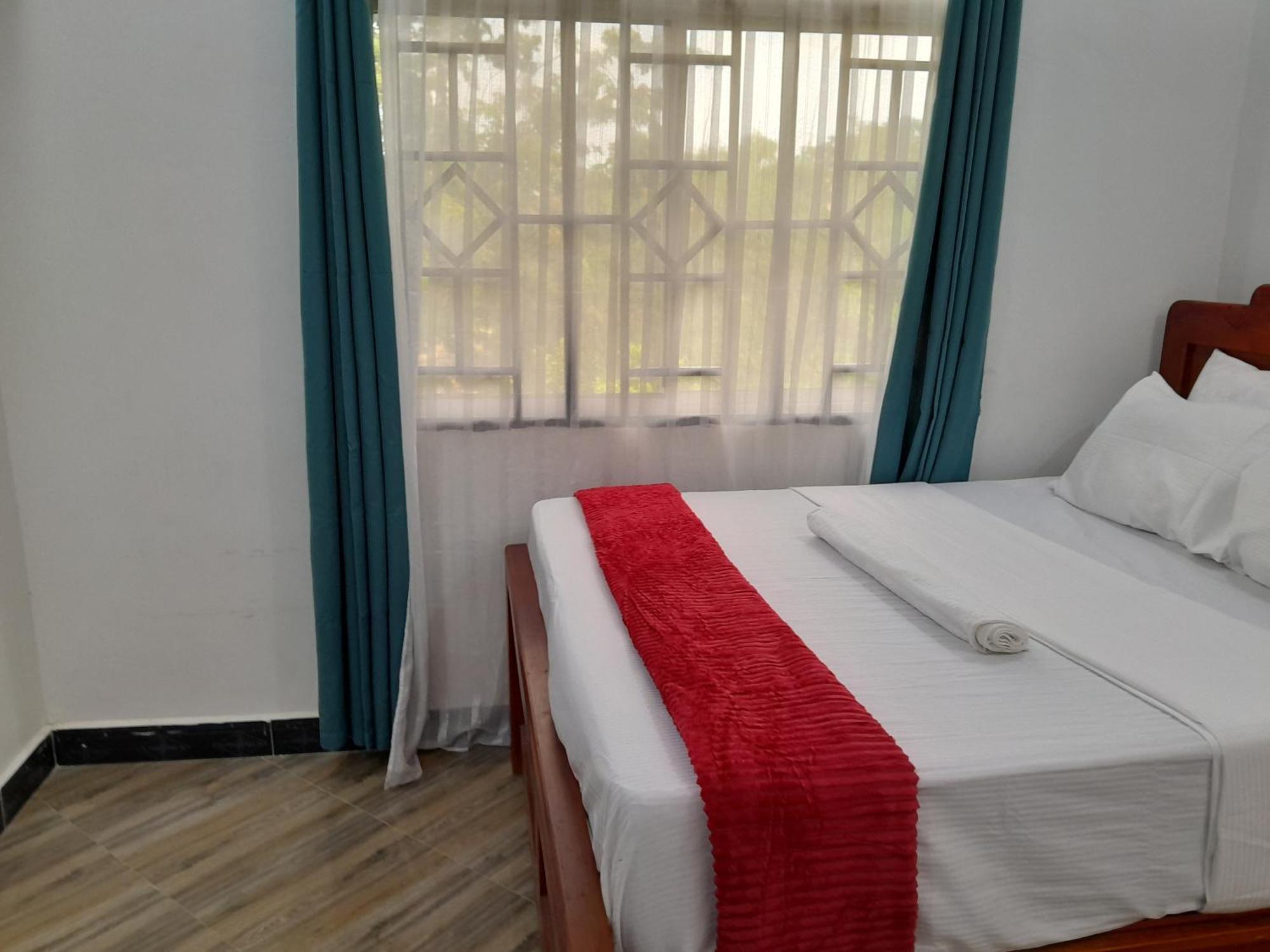 Valley Breeze Hotel 다르에스살람 외부 사진