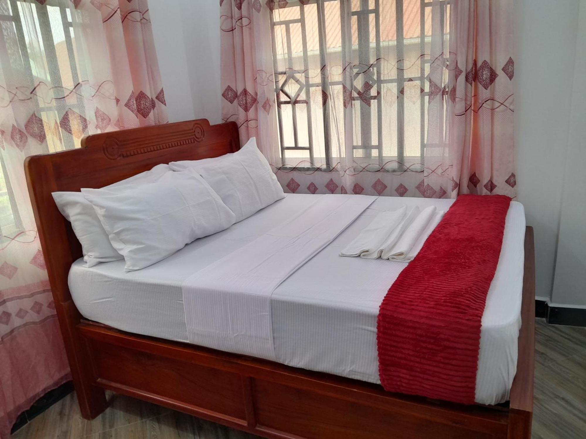 Valley Breeze Hotel 다르에스살람 외부 사진