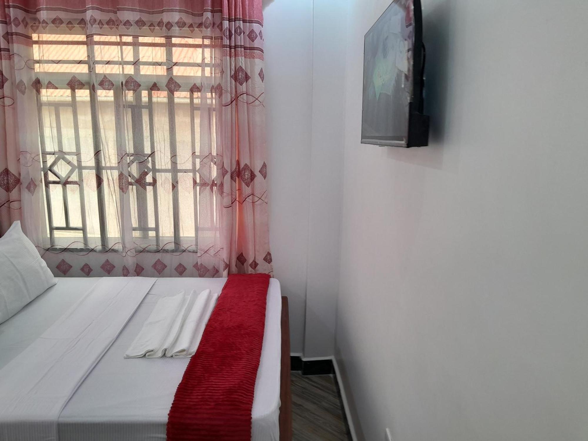 Valley Breeze Hotel 다르에스살람 외부 사진
