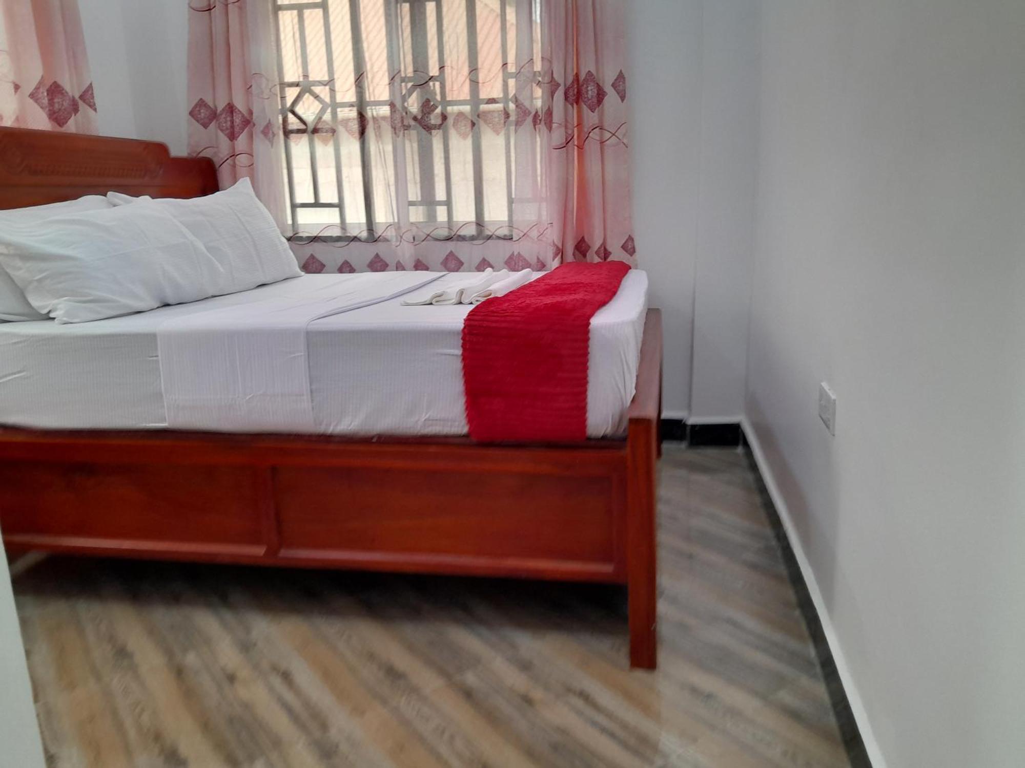 Valley Breeze Hotel 다르에스살람 외부 사진