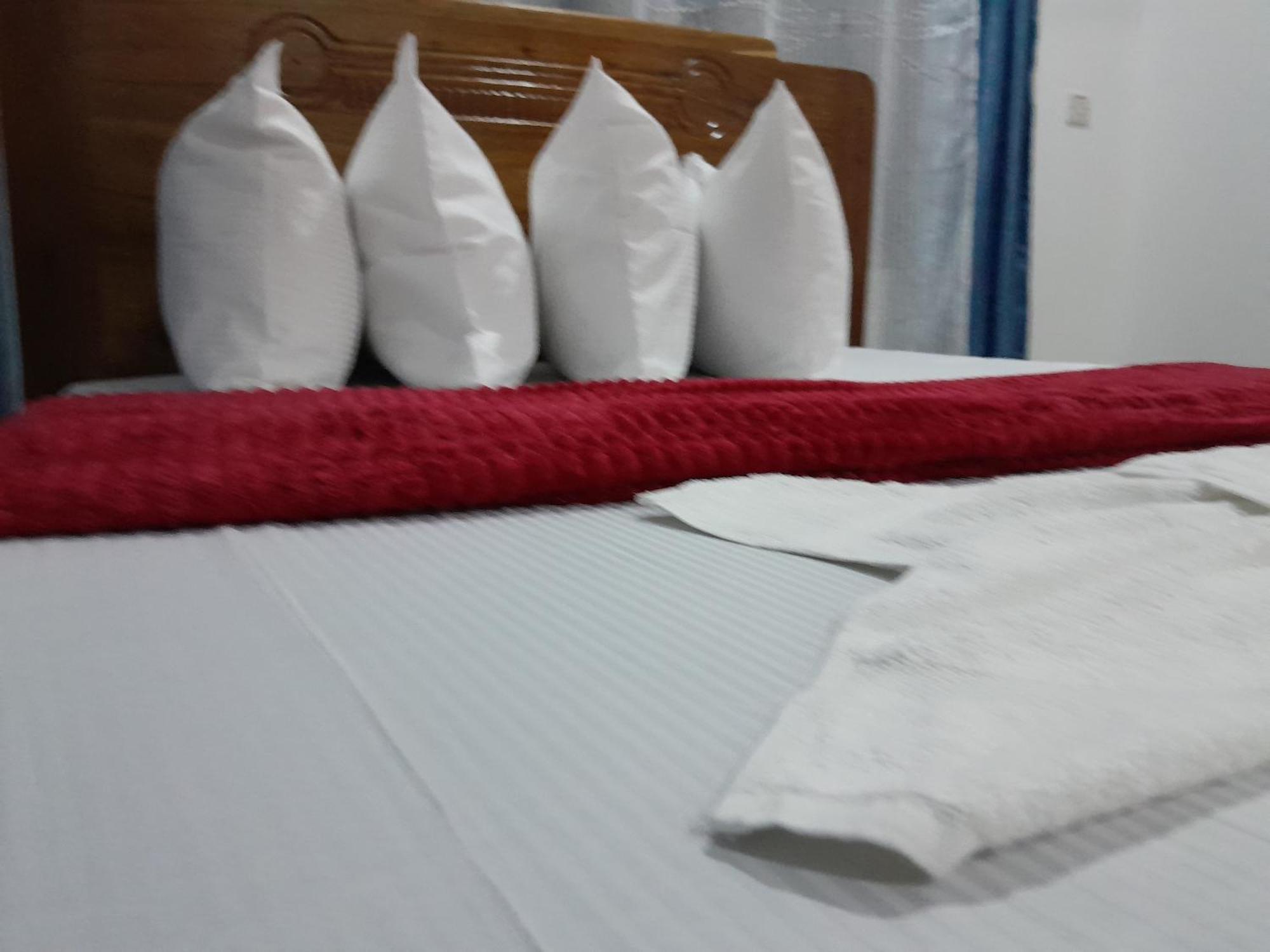 Valley Breeze Hotel 다르에스살람 외부 사진