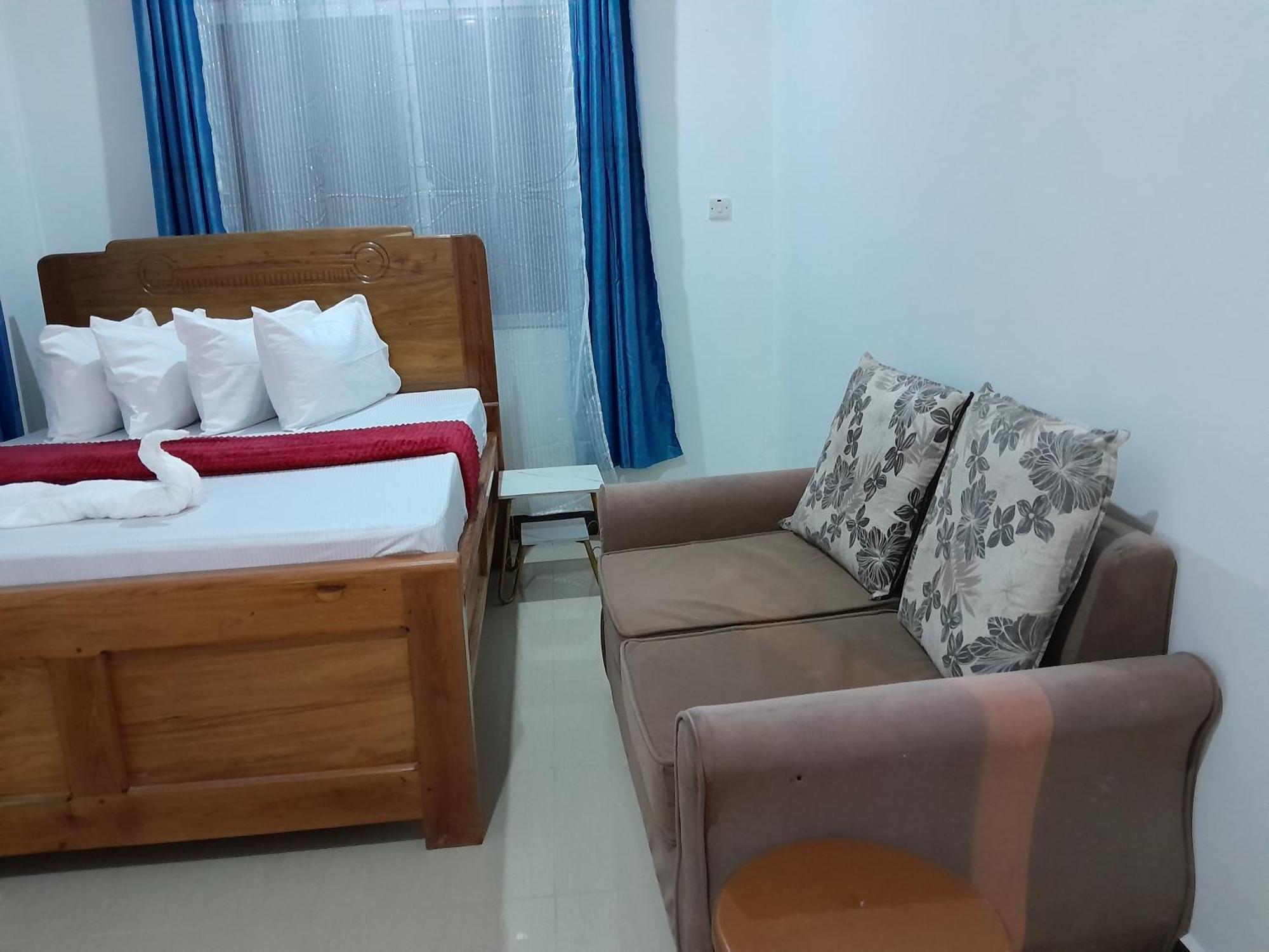 Valley Breeze Hotel 다르에스살람 외부 사진